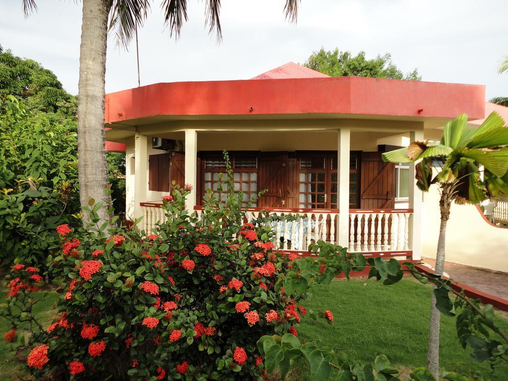 Residence De La Baie Le Moule Exterior photo