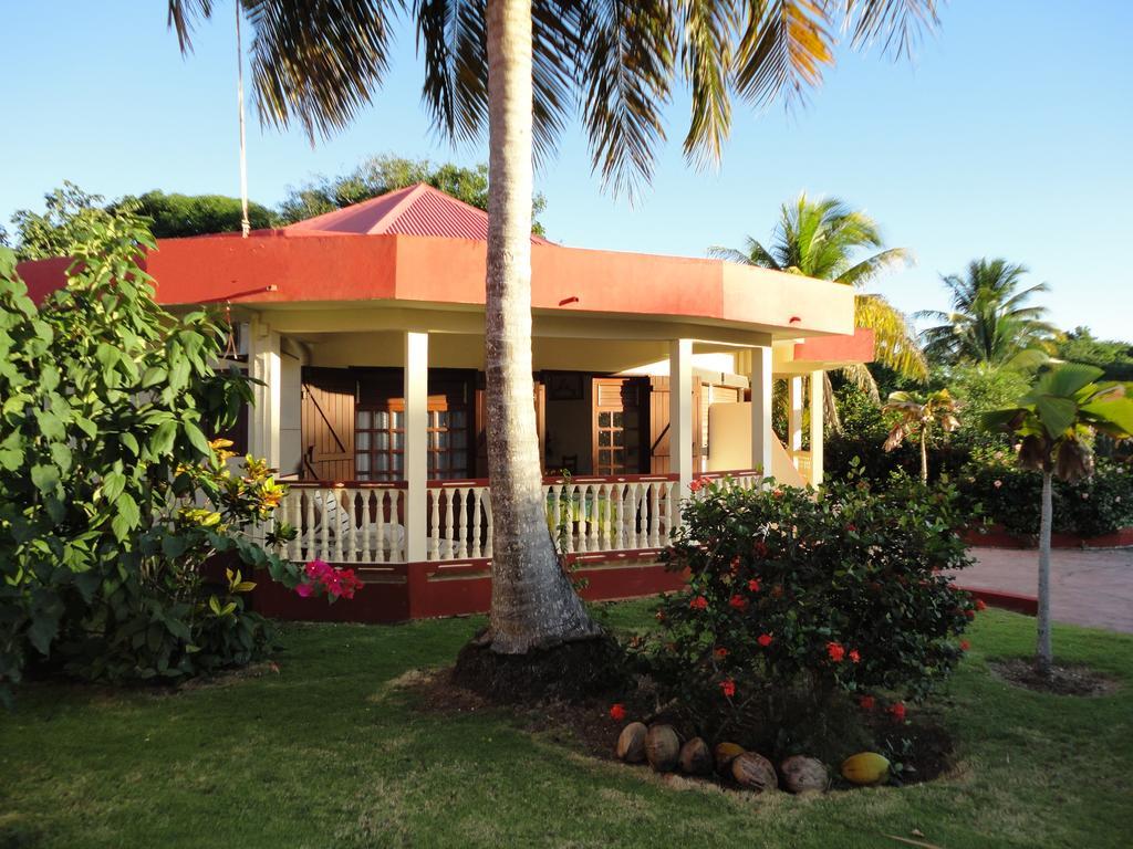 Residence De La Baie Le Moule Exterior photo